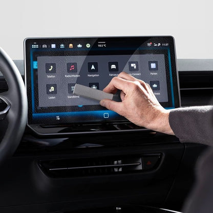 2-in-1 Infotainment Display Cleaner - Pink